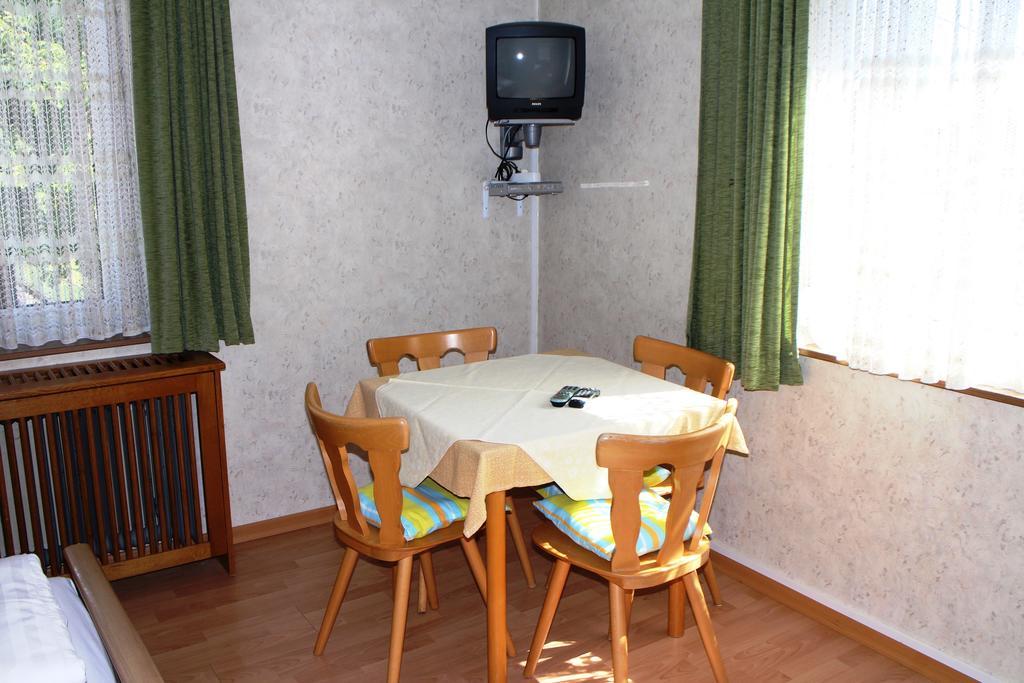 Hofer Vendégház Villach Szoba fotó