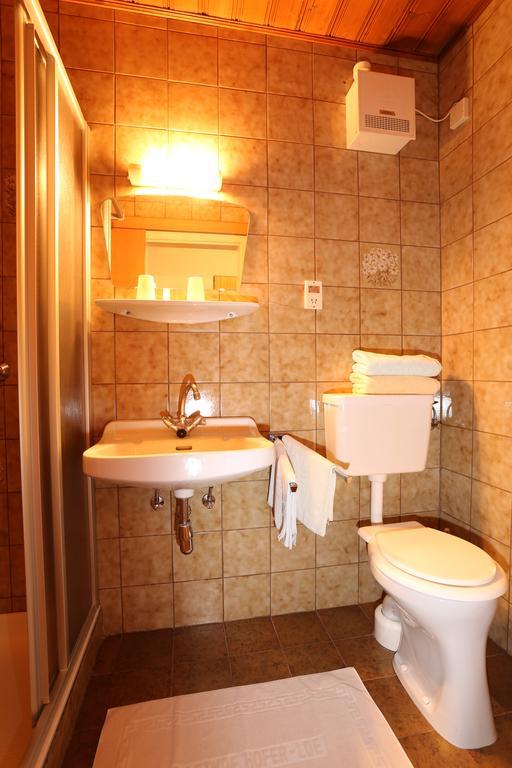 Hofer Vendégház Villach Szoba fotó