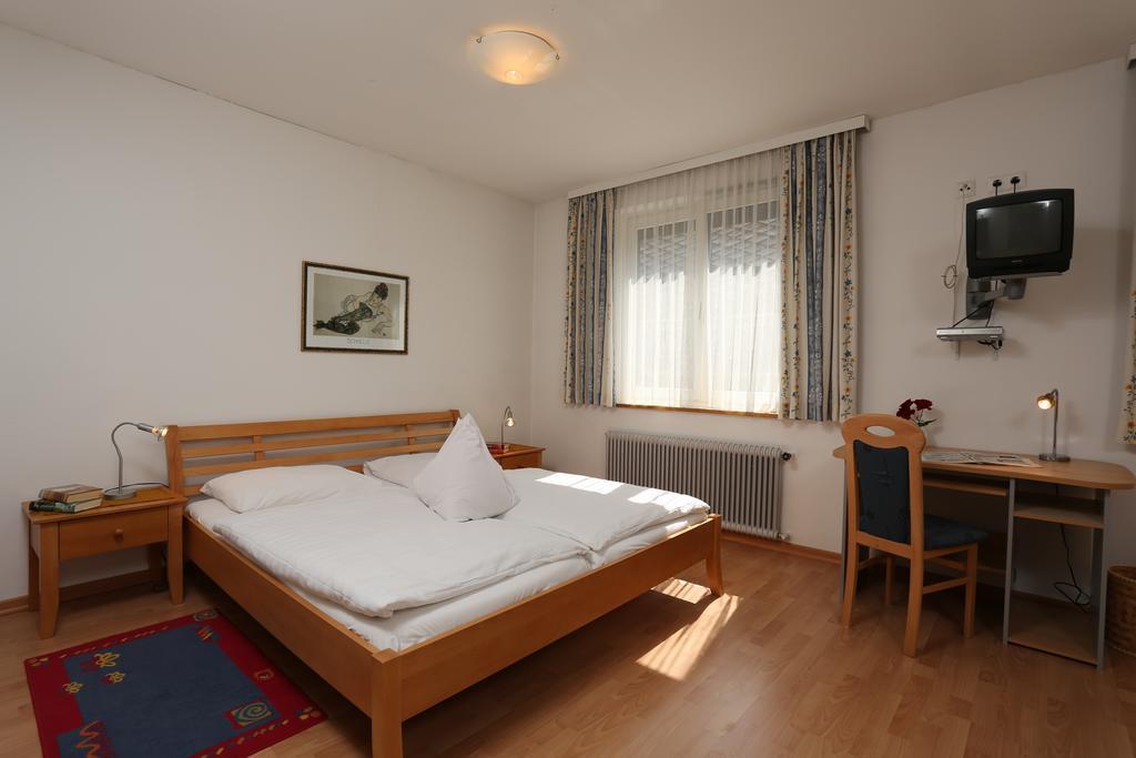 Hofer Vendégház Villach Szoba fotó
