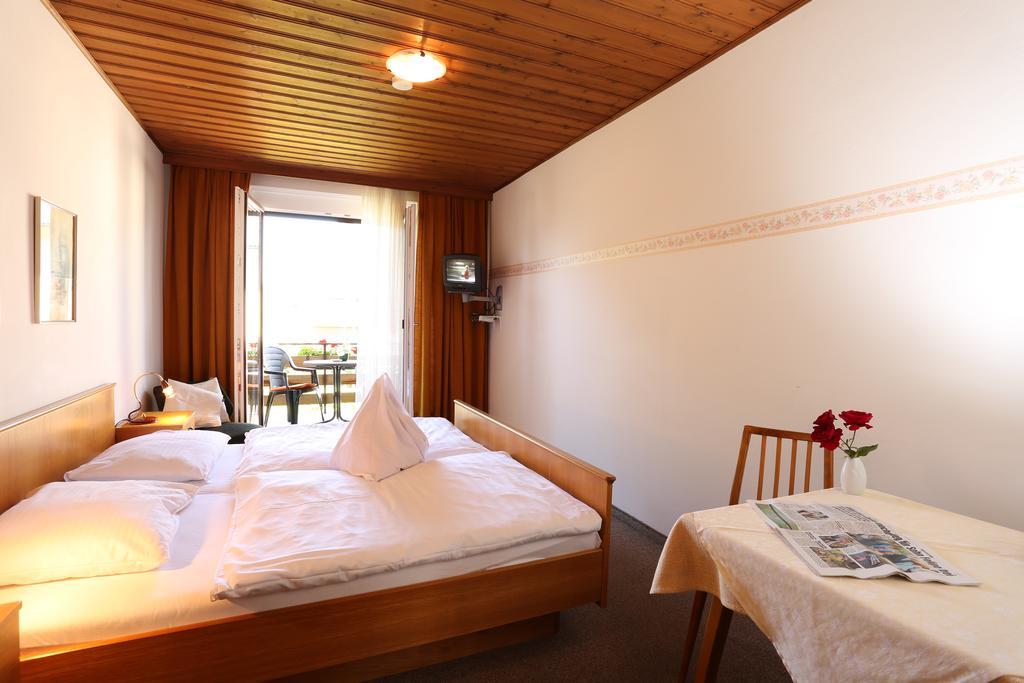 Hofer Vendégház Villach Szoba fotó